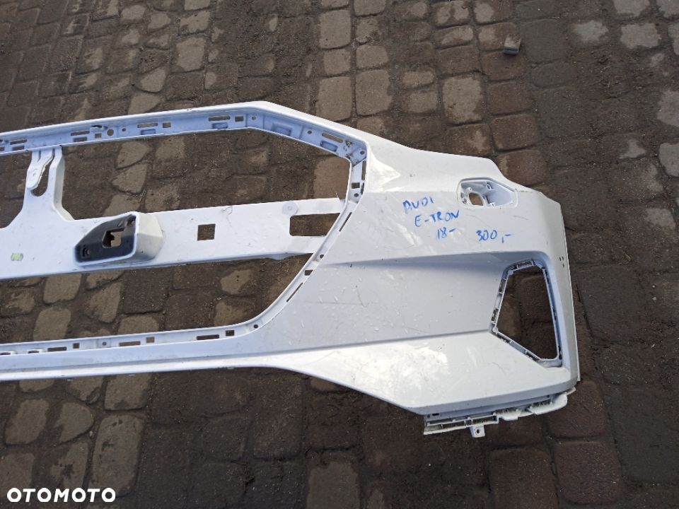 ZDERZAK PRZÓD  4KE807437 AUDI E-TRON 18- - 3