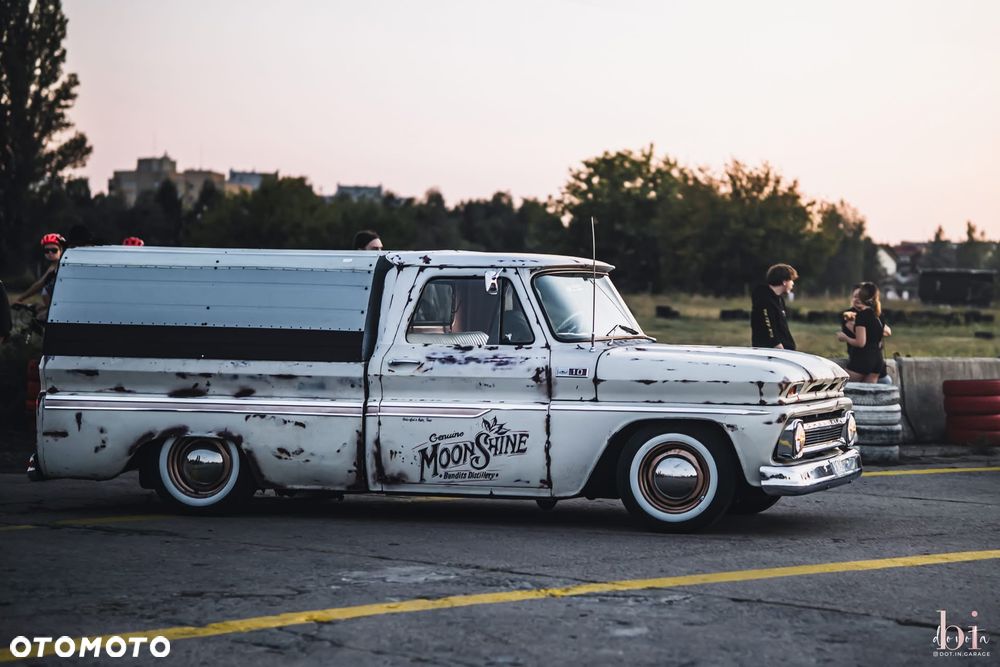 Chevrolet C-10 - 9