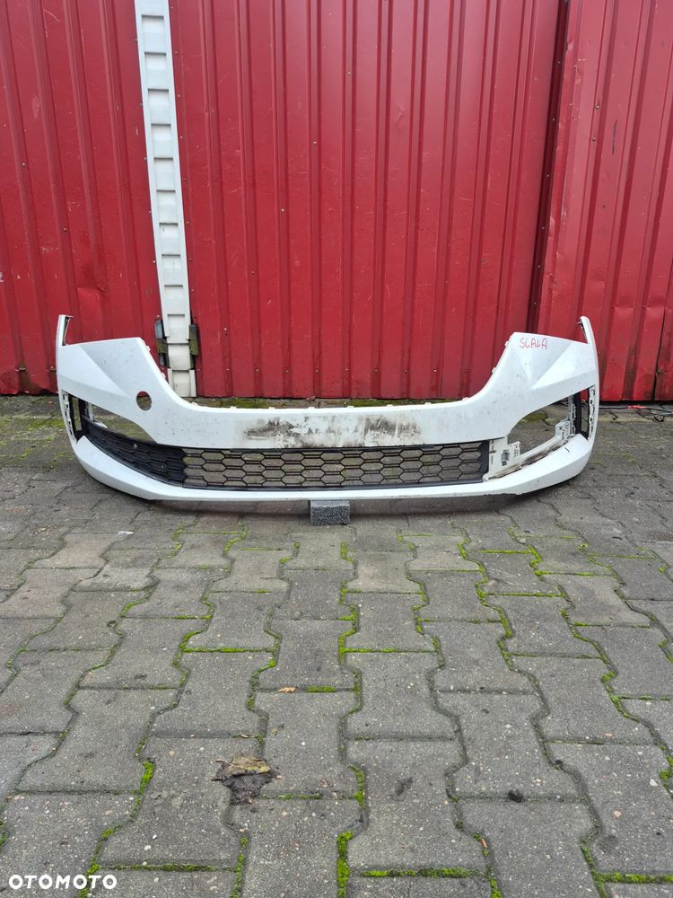 Skoda Scala zderzak przedni 657807221F