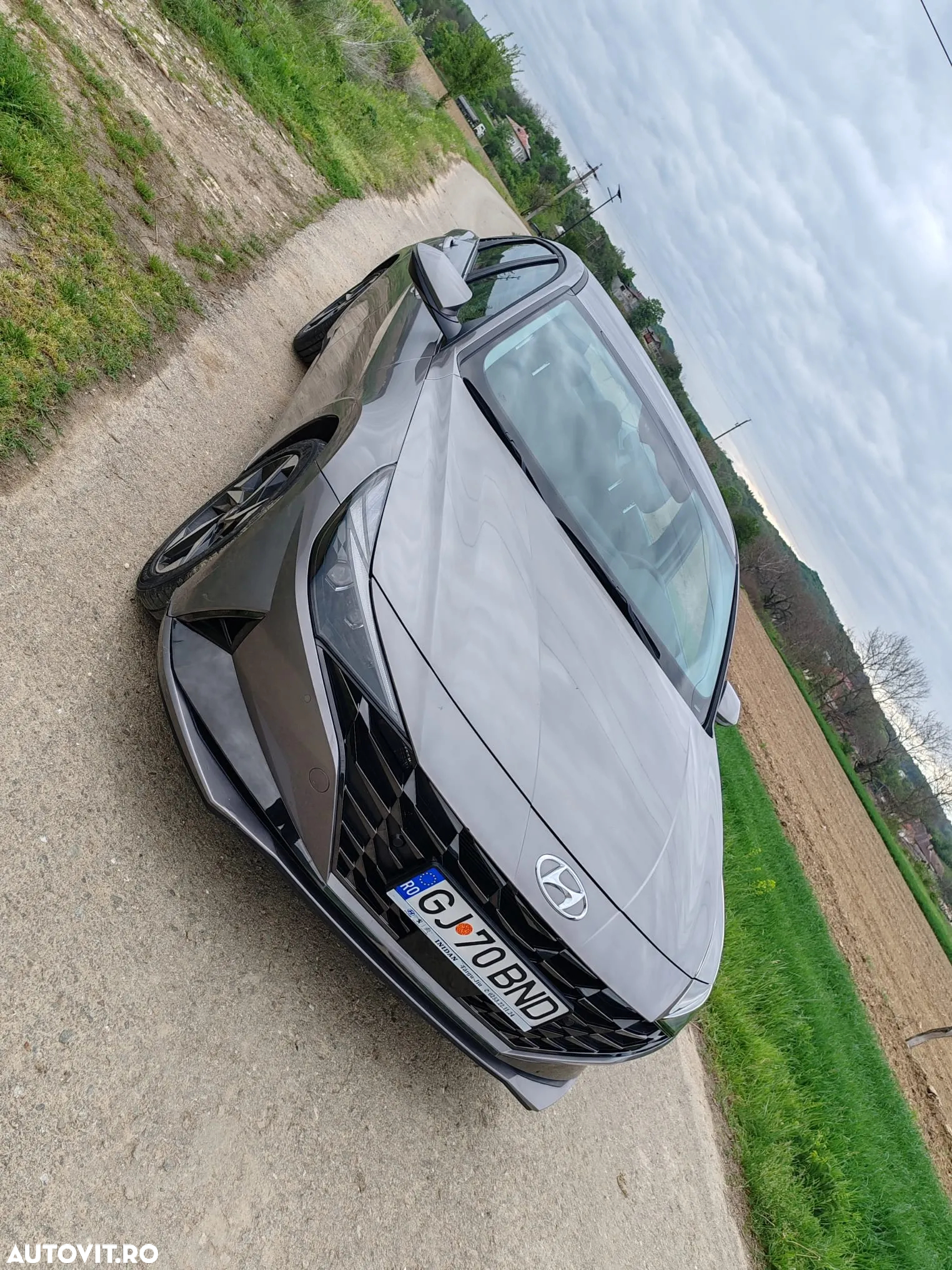 Hyundai Elantra 1.6 l 123 CP 6MT Exclusive - 11