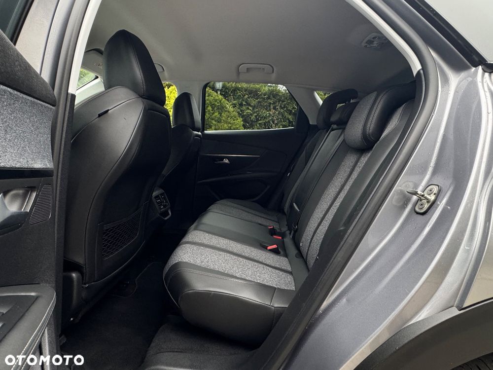 Peugeot 3008 BlueHDi 130 Stop & Start EAT8 Allure - 24