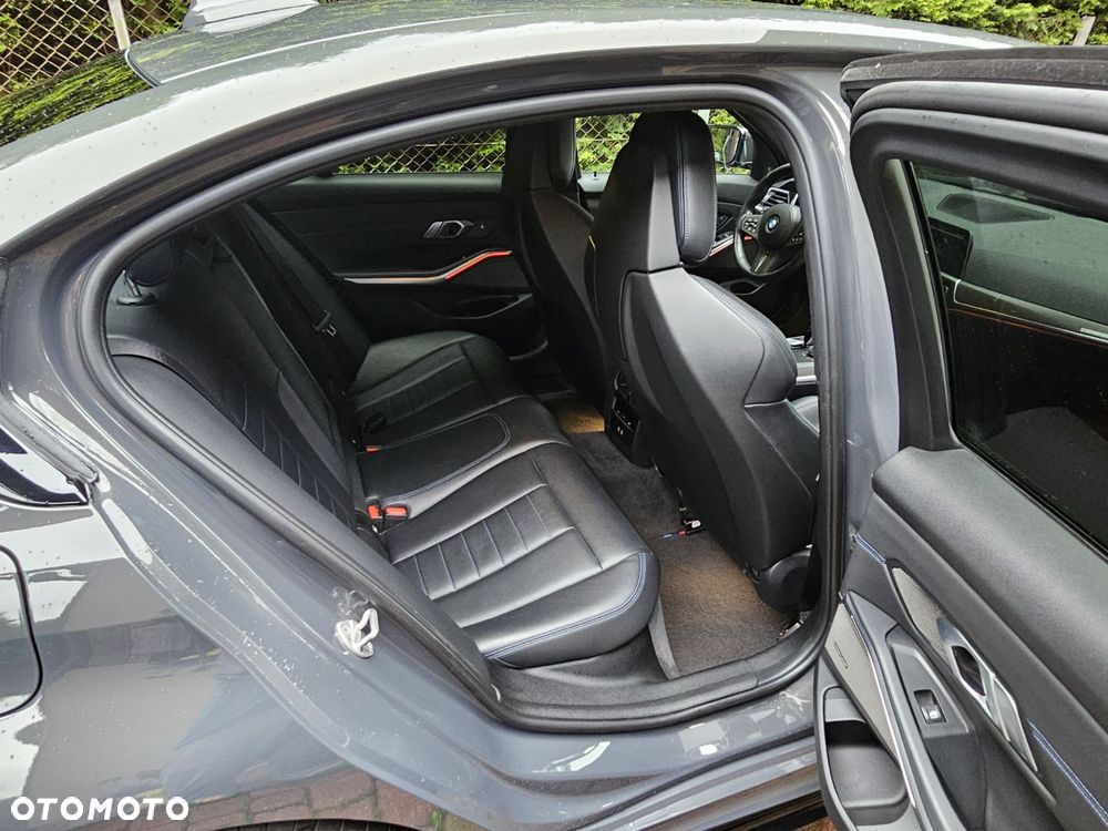 BMW Seria 3 320d M Sport sport - 17