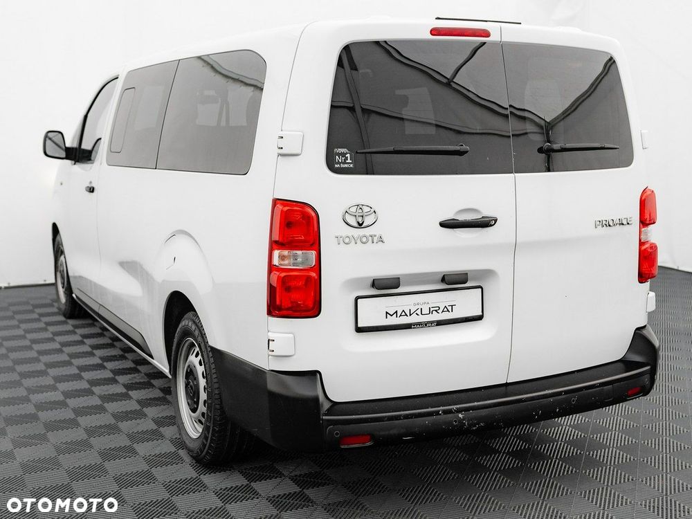 Toyota ProAce Kombi 2.0 D-4D Long 2,8t - 5