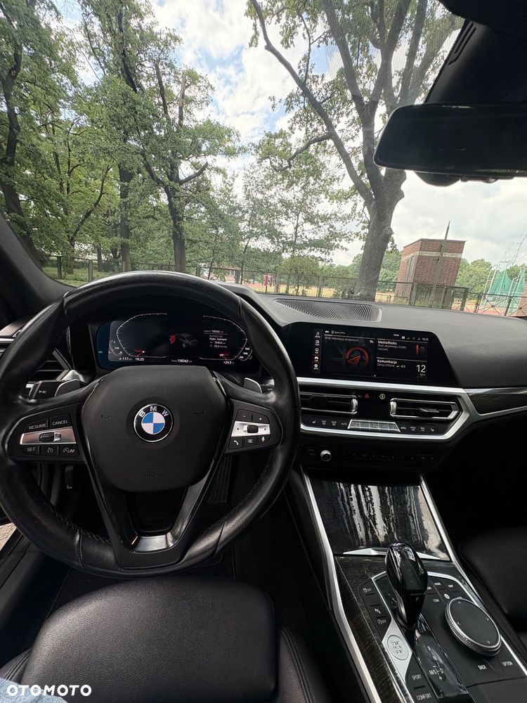 BMW Seria 3 330i - 10