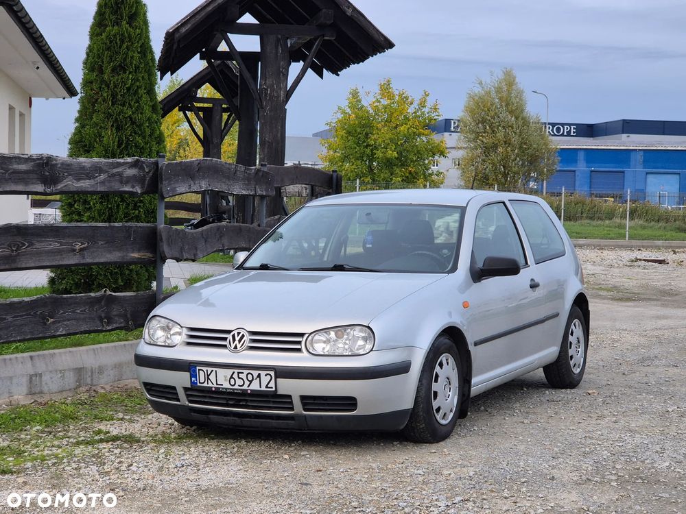 Volkswagen Golf 1.4 Basis - 1