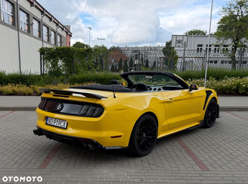 Ford Mustang - 2