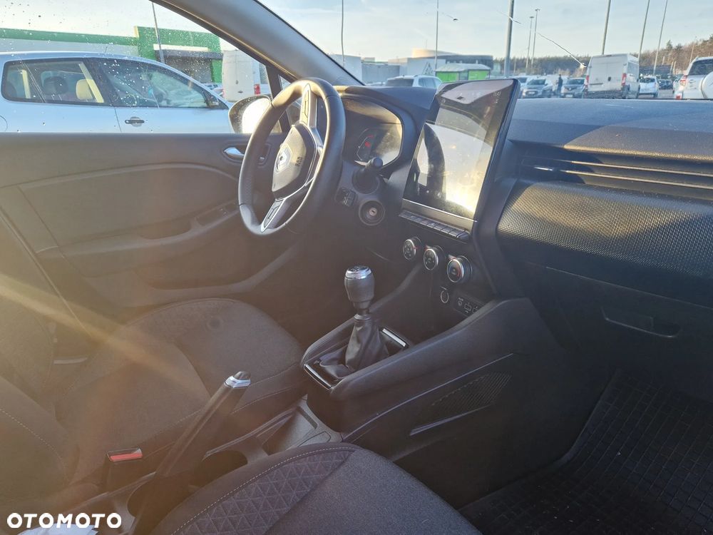 Renault Clio - 9