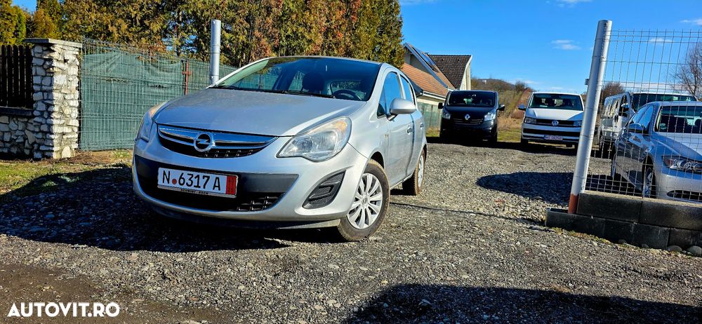 Opel Corsa 1.4 16V Color Edition - 1
