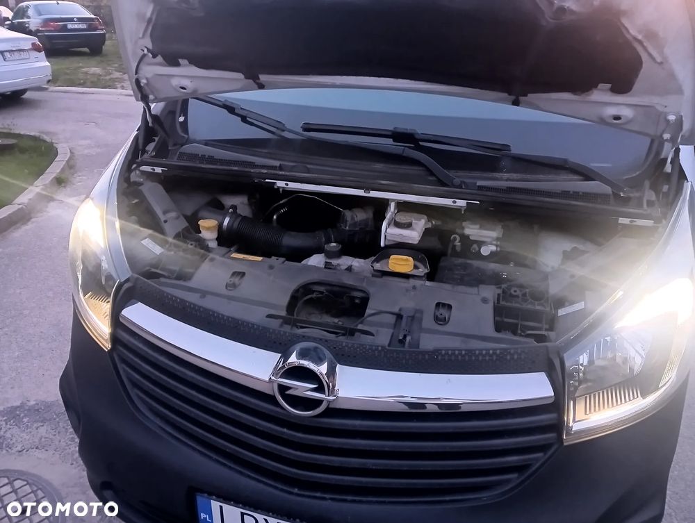 Opel Vivaro - 16