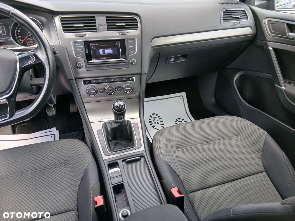 Volkswagen Golf 1.6 TDI BlueMotion Technology Comfortline - 14