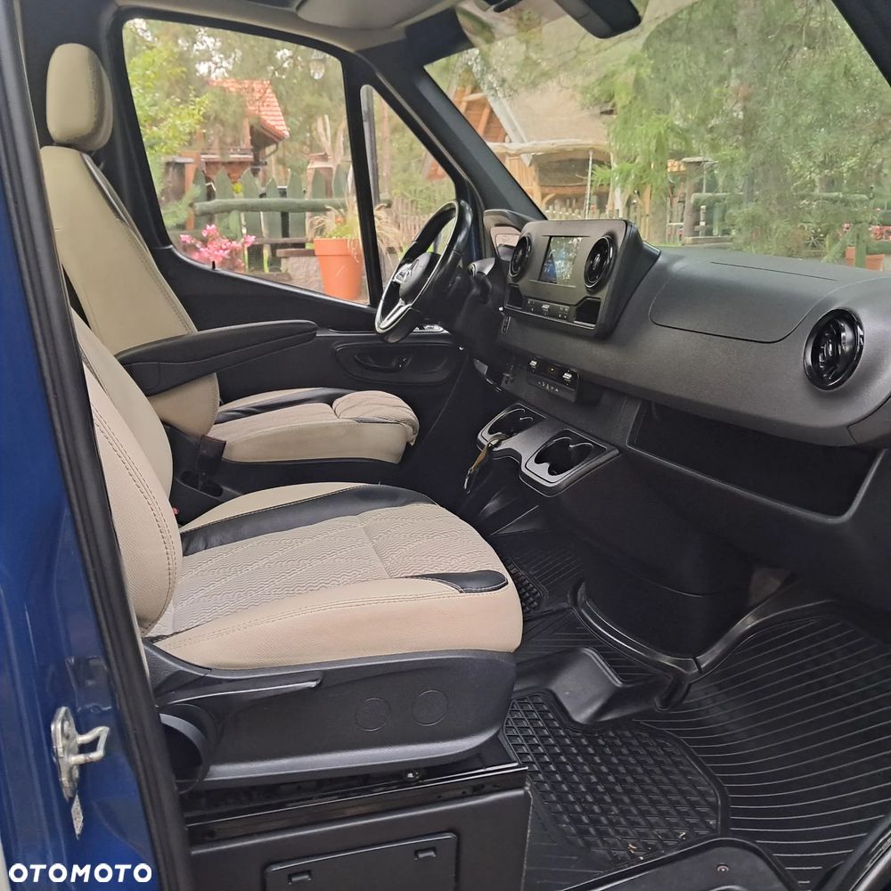 Mercedes-Benz Sprinter - 27