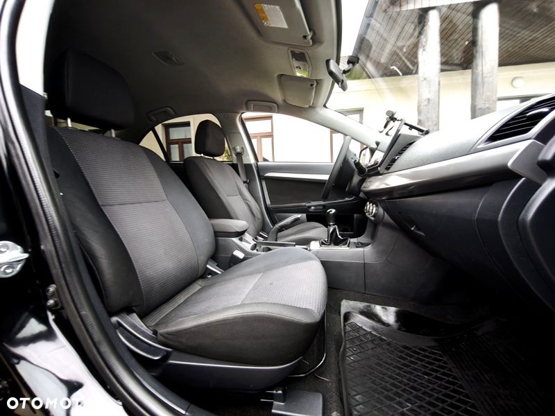 Mitsubishi Lancer 1.8 Inform LPG - 28