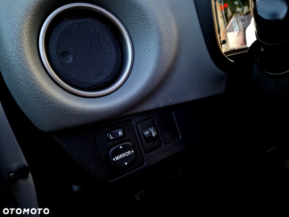 Toyota Yaris 1.0 Active EU6 - 22
