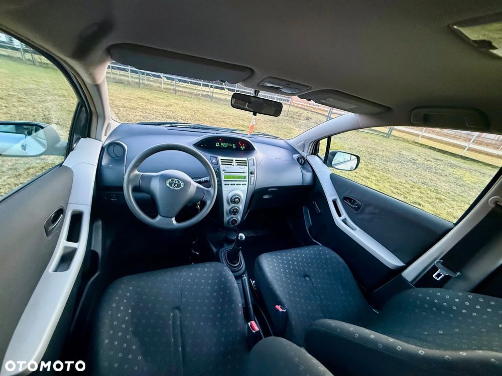 Toyota Yaris 1.0 Terra A/C - 5