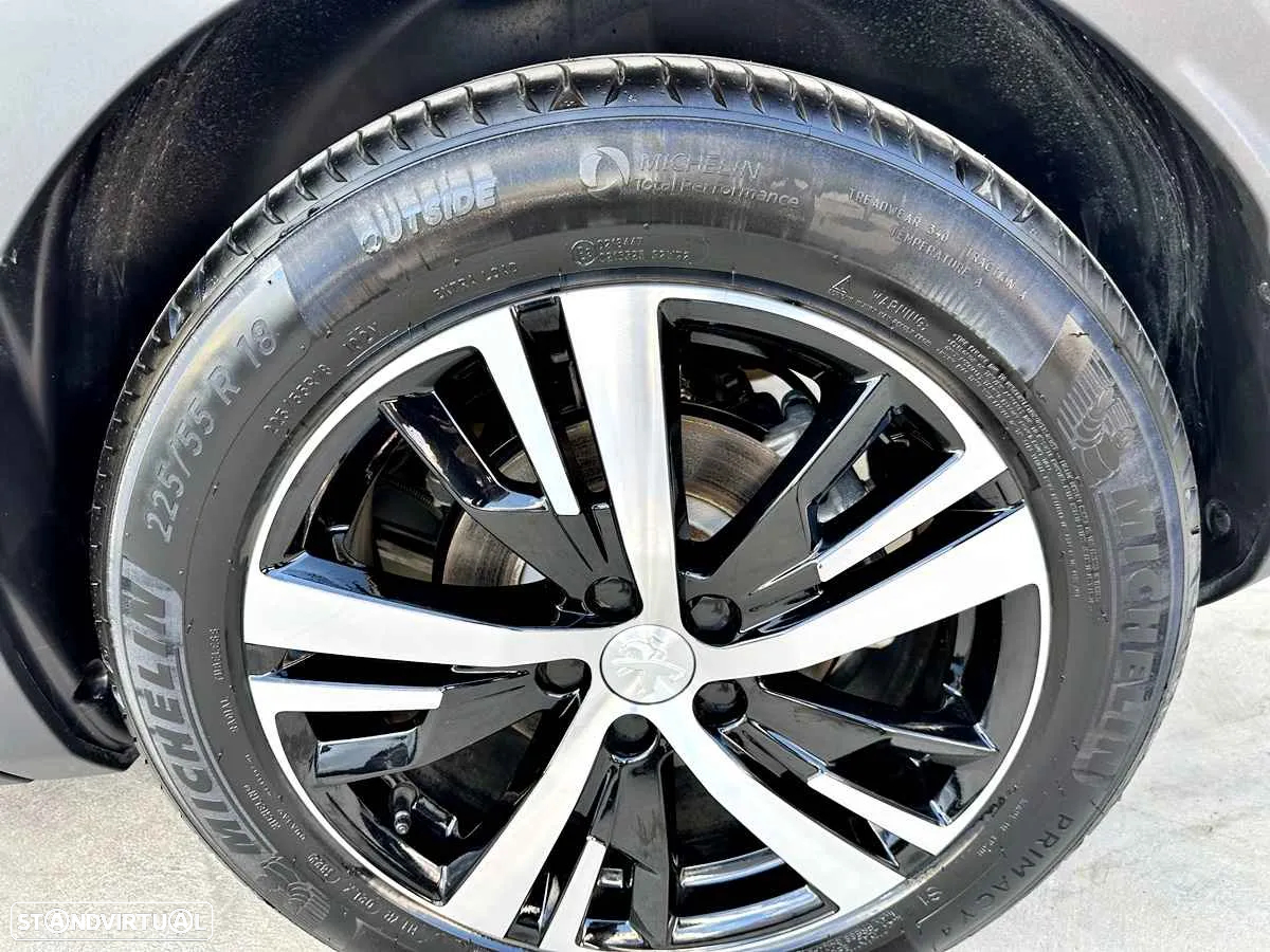 Peugeot 3008 1.6 Hybrid GT e-EAT8 - 48