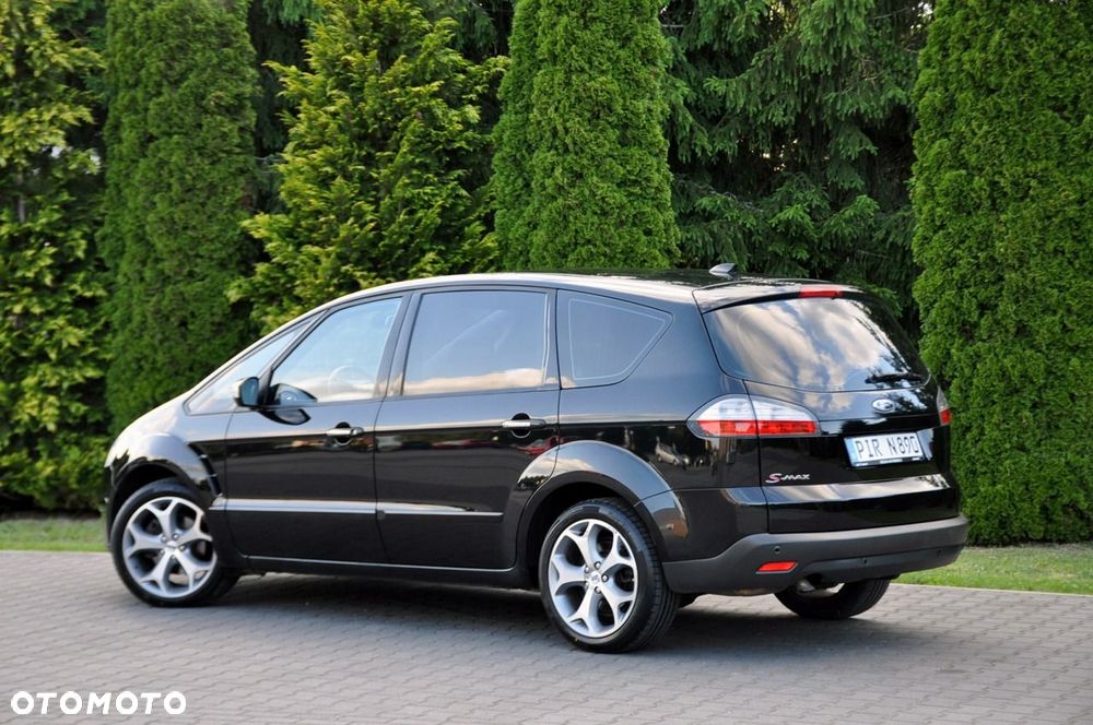 Ford S-Max - 13