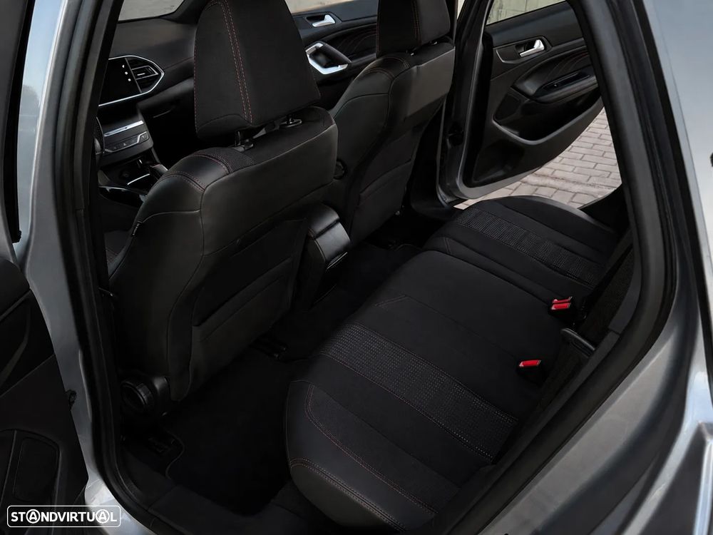 Peugeot 308 1.2 PureTech GT Line EAT8 - 34