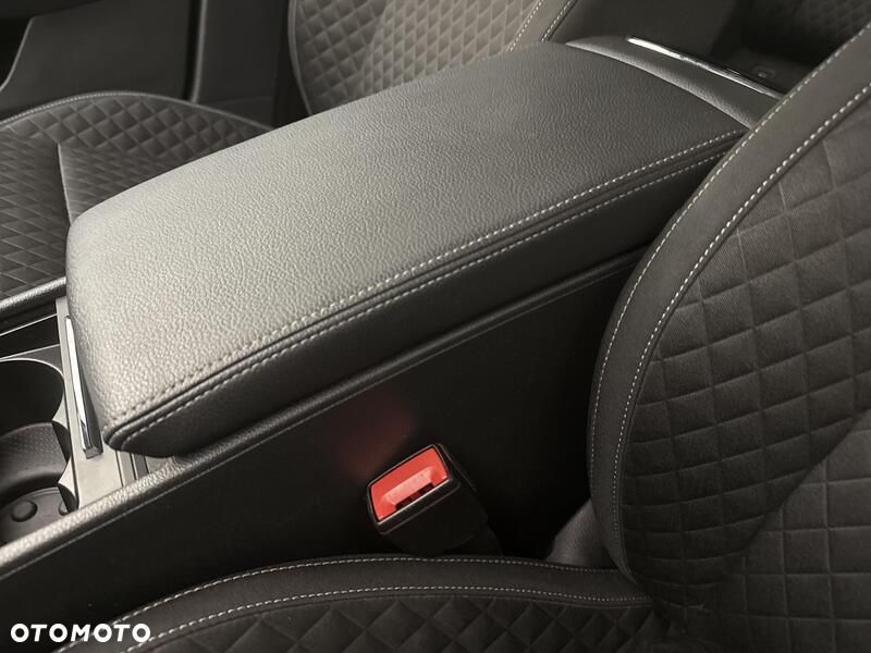 Skoda Superb 2.0 TDI SCR Ambition - 18