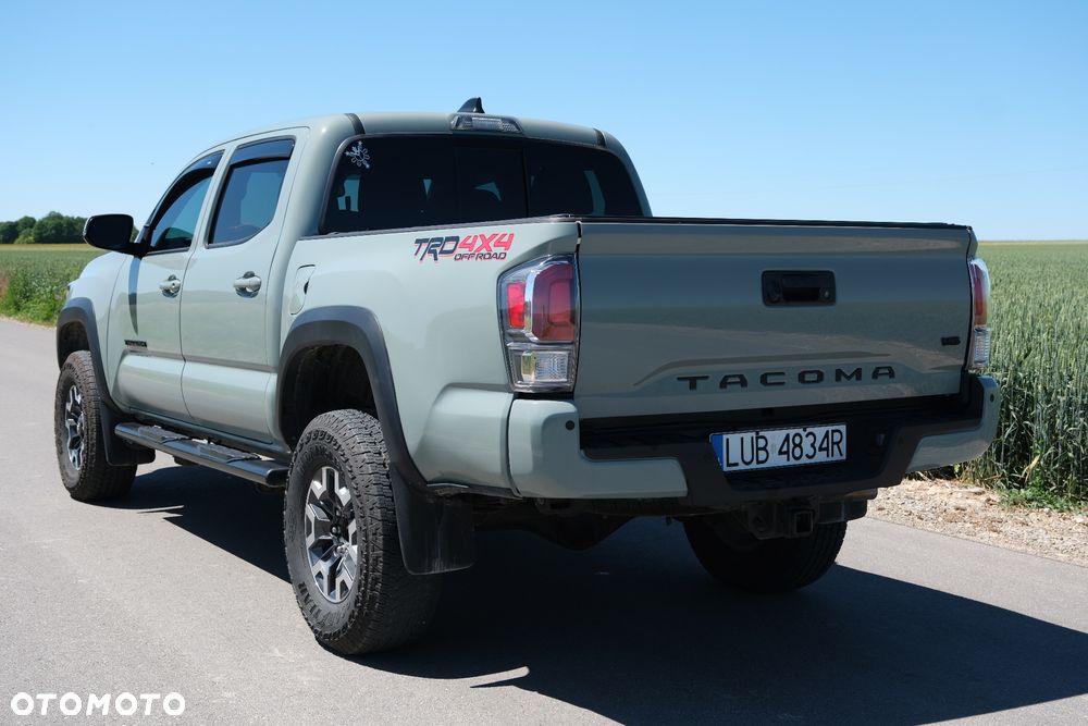 Toyota Tacoma - 8