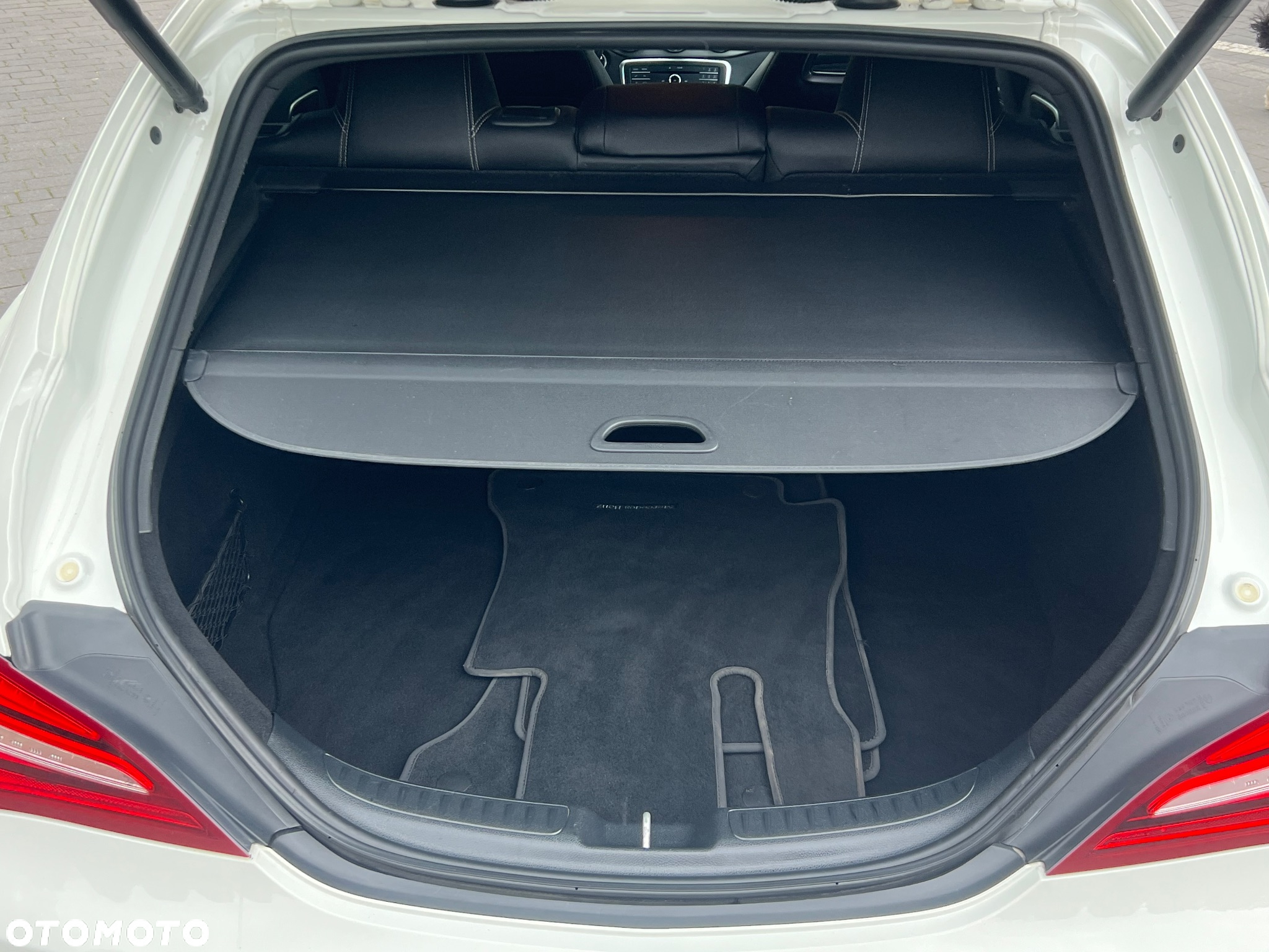 Mercedes-Benz CLA Shooting Brake 200 7G-DCT - 37
