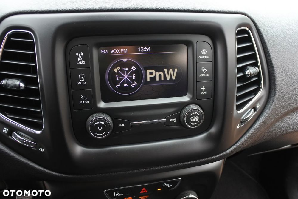 Jeep Compass 1.4 MultiAir Longitude - 14