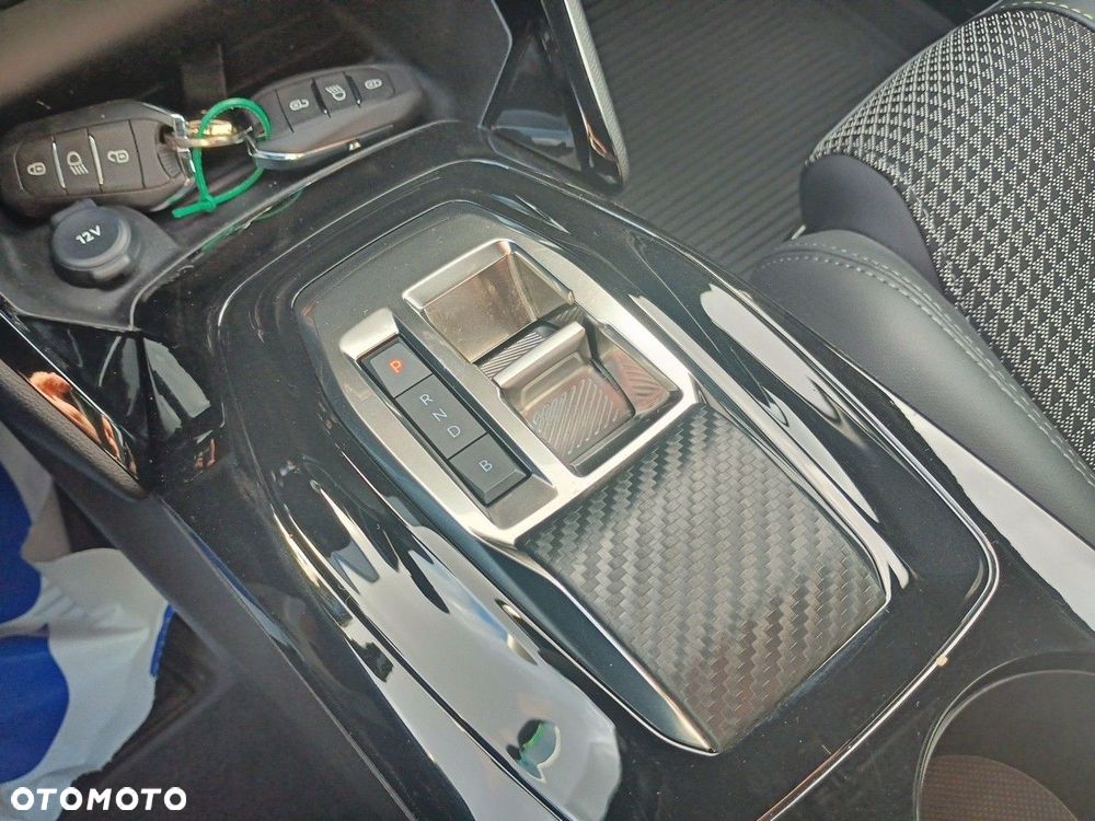 Peugeot 208 - 29