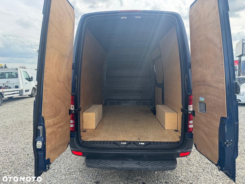Mercedes-Benz Sprinter - 21