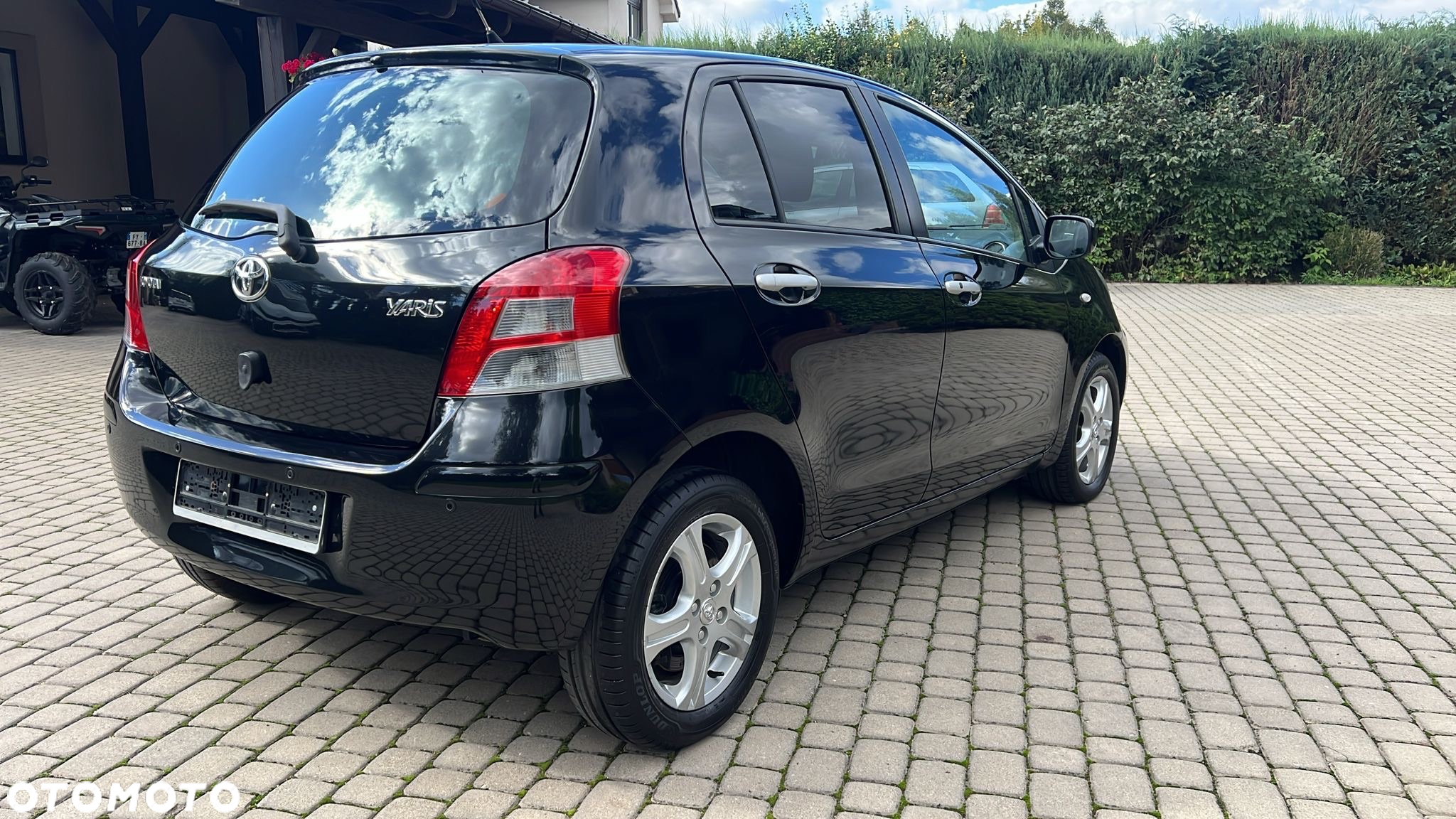 Toyota Yaris - 11