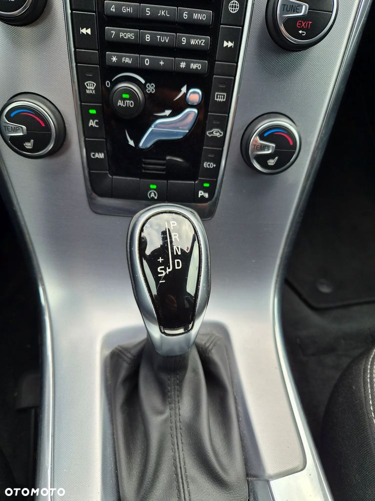 Volvo XC 60 - 16