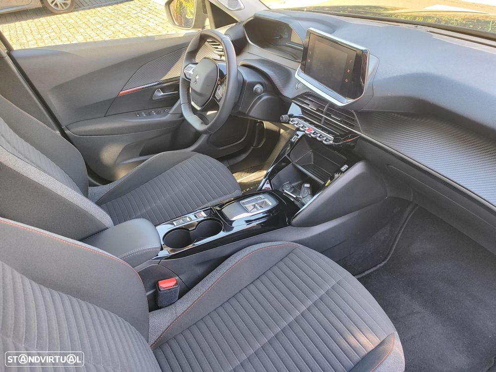 Peugeot e-2008 50 kWh Active - 14