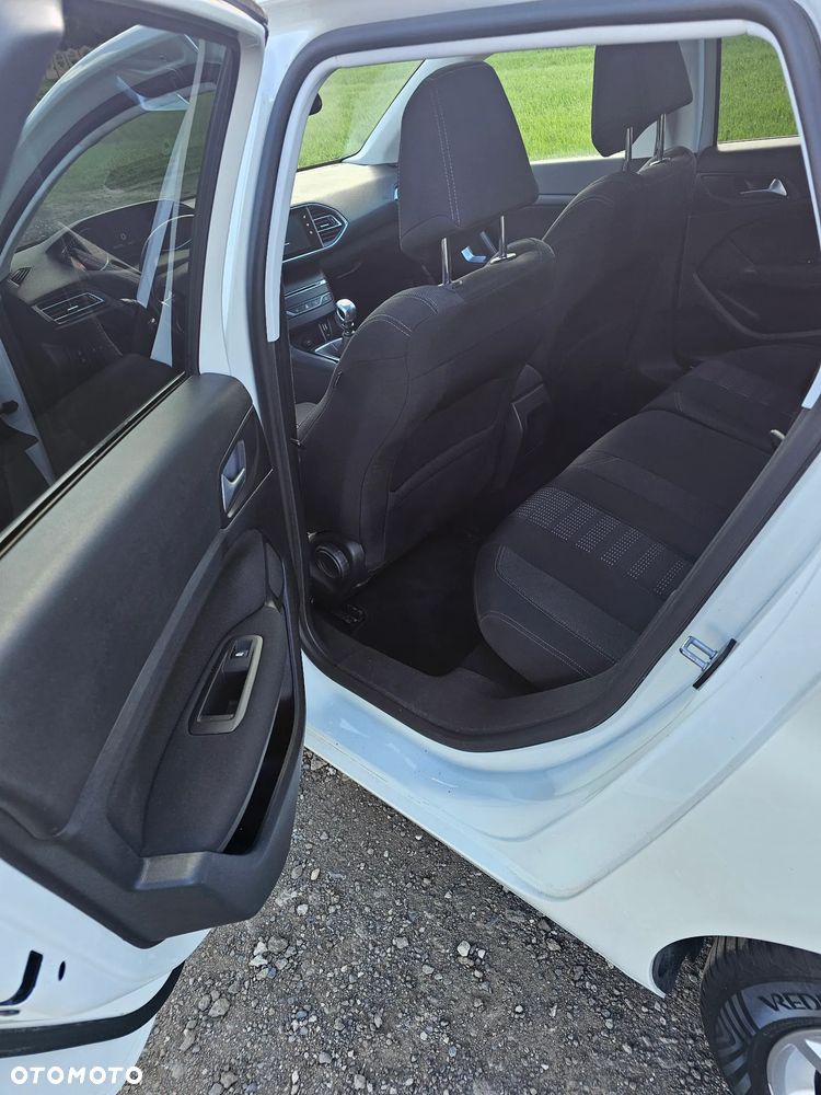 Peugeot 308 - 10