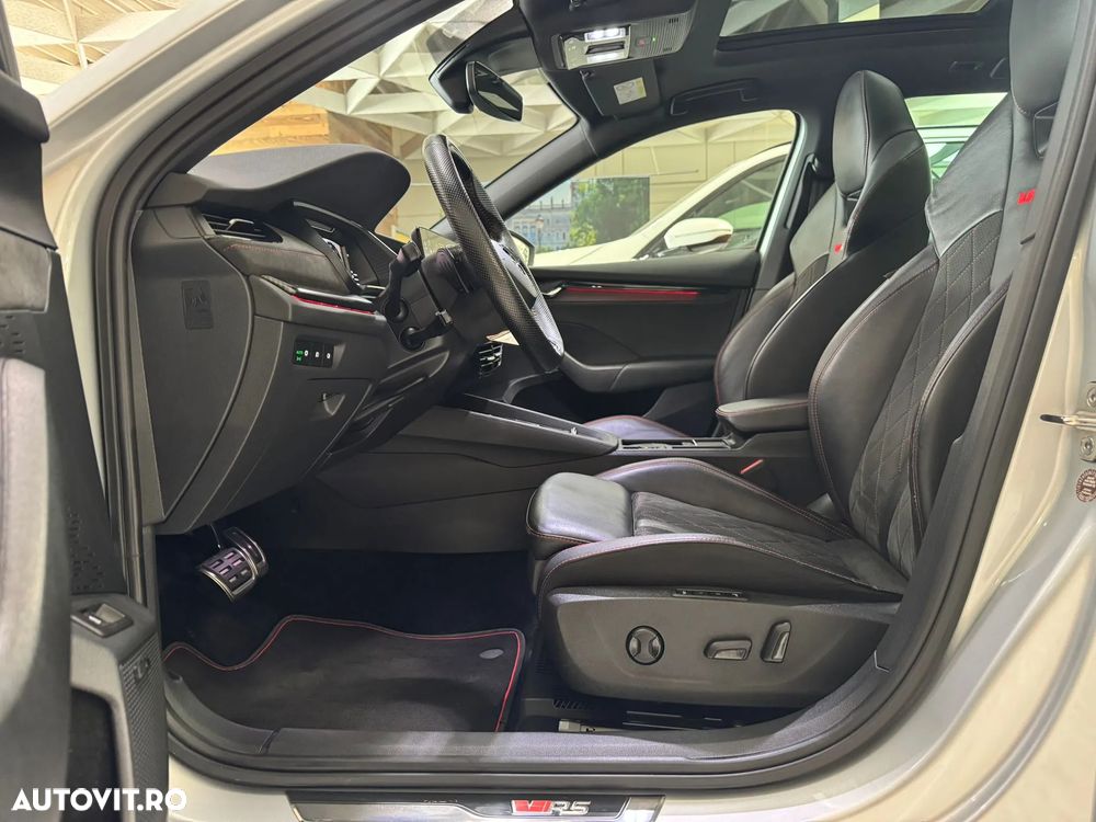 Skoda Octavia 2.0 TSI DSG RS Plus - 8