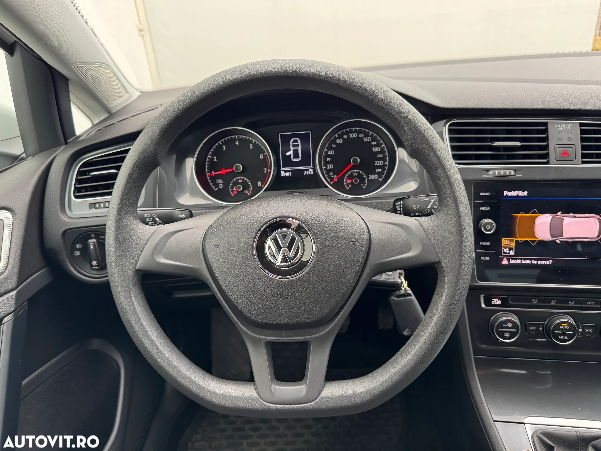 Volkswagen Golf 1.5 TSI Comfortline - 9