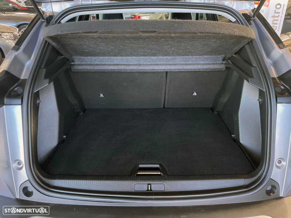 Peugeot 2008 1.2 PureTech Allure - 29