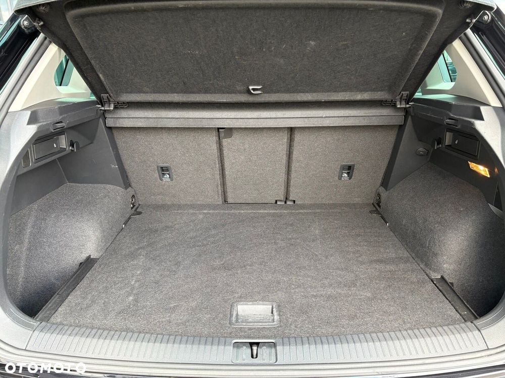 Volkswagen Tiguan - 19