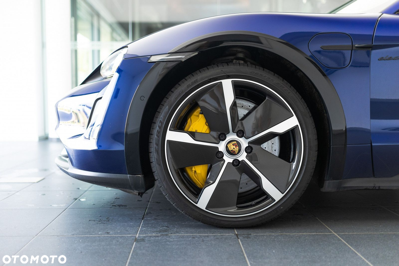 Porsche Taycan Turbo S Cross Turismo - 5