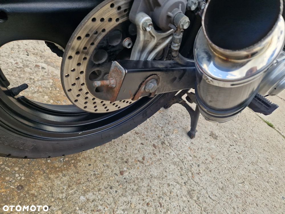 Suzuki GS - 19