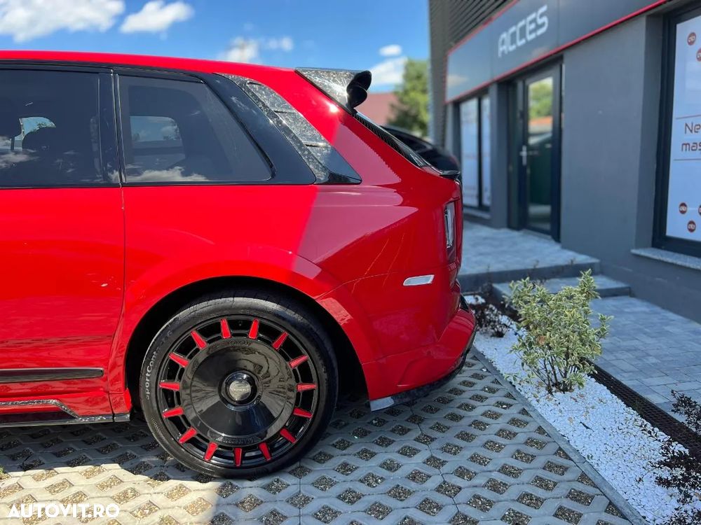 Rolls-Royce Cullinan - 19