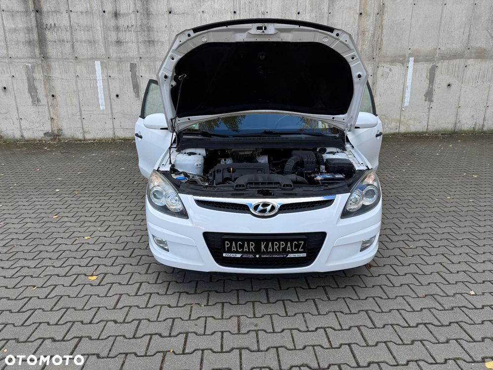 Hyundai i30 1.4 Classic + - 22