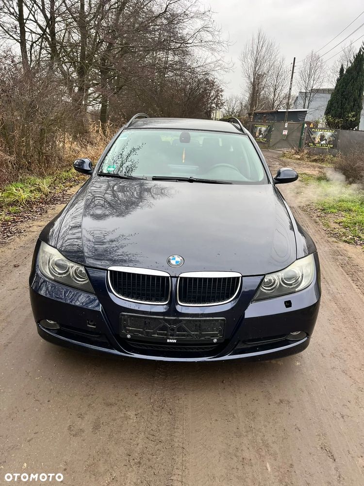 BMW Seria 3 318i Edition Exclusive - 1