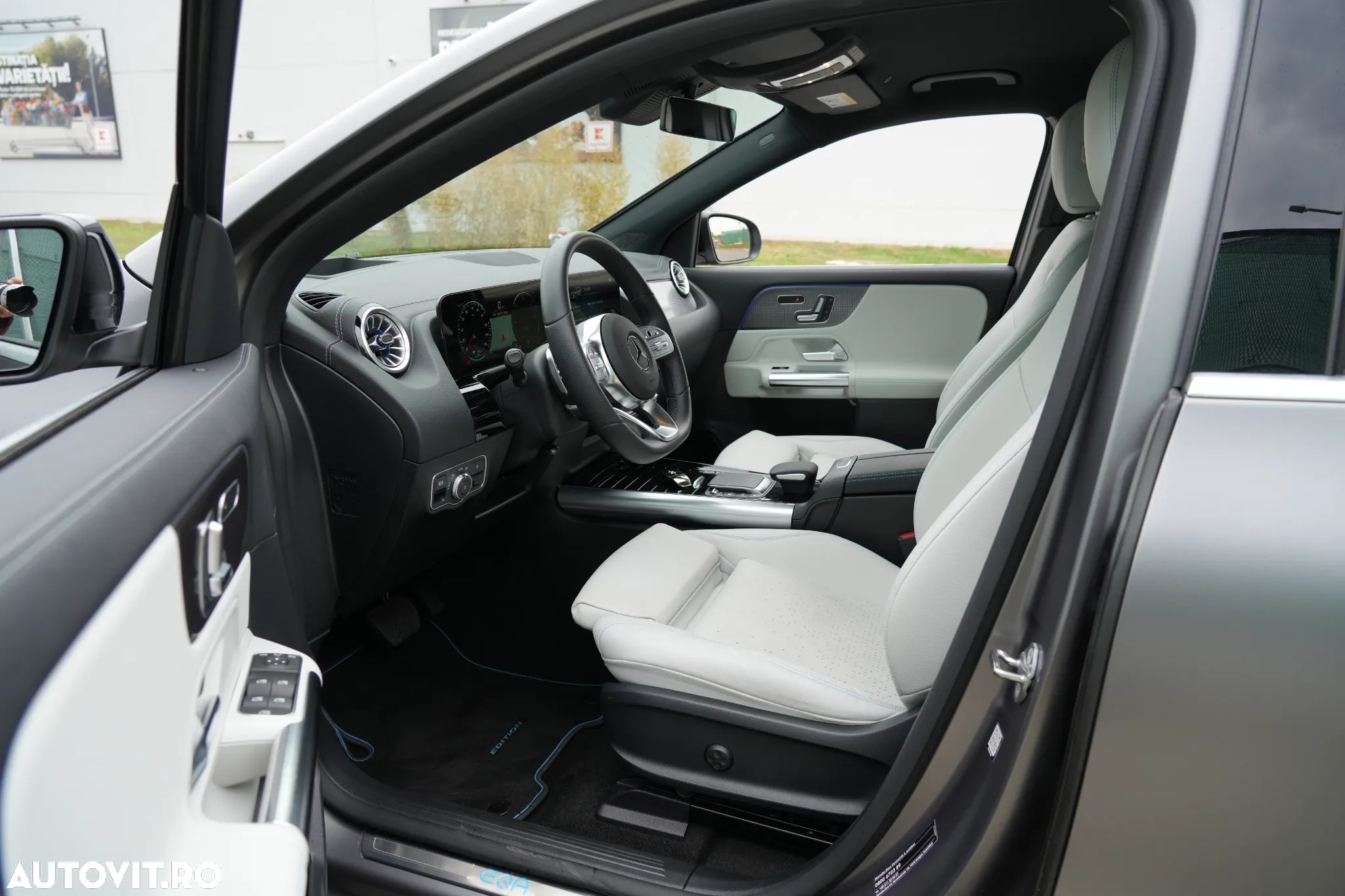 Mercedes-Benz EQA 350 4MATIC - 18