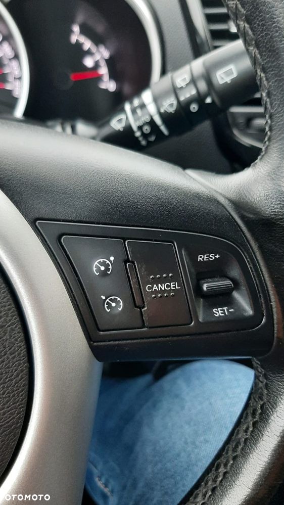 Kia Venga 1.6 Business Line - 23