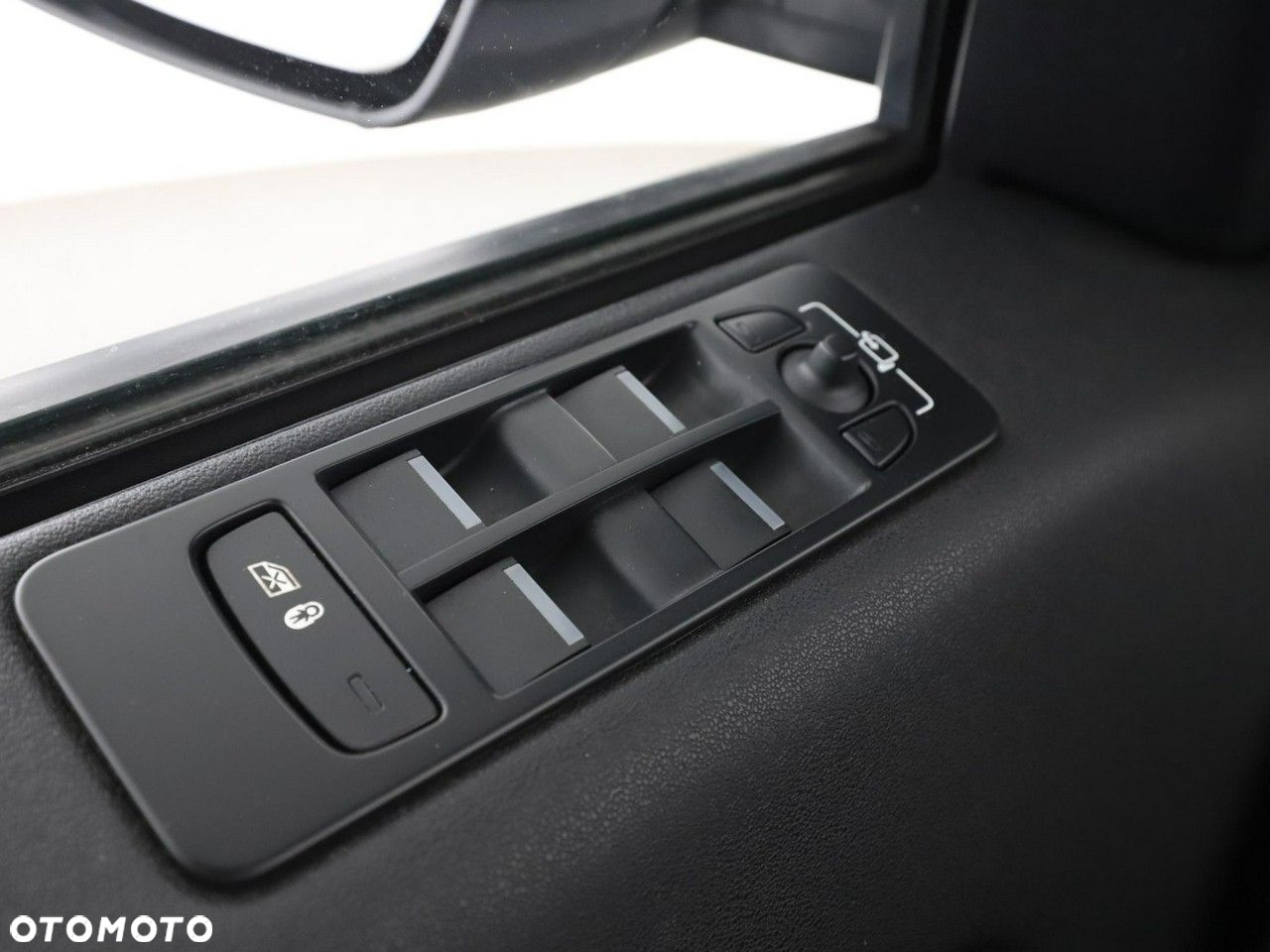 Land Rover Discovery Sport - 30