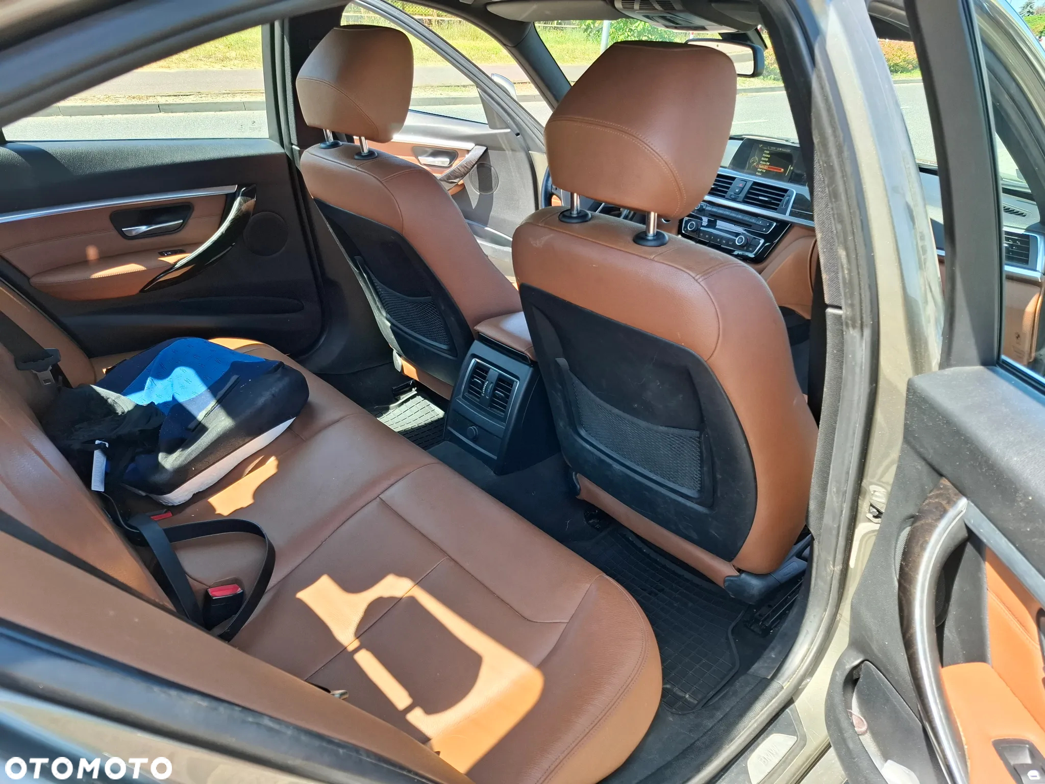 BMW Seria 3 318d Luxury Line - 12
