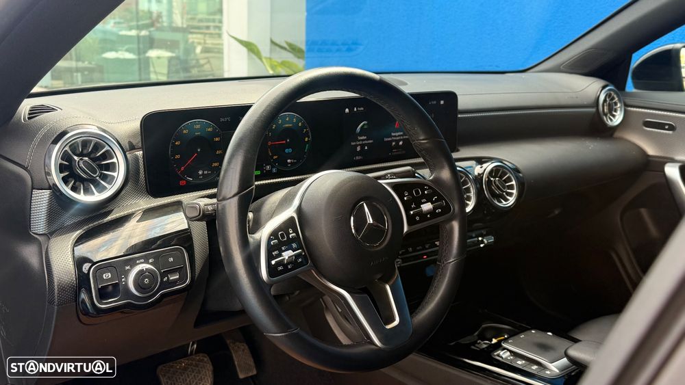 Mercedes-Benz CLA 250 e 8G-DCT AMG Line - 11