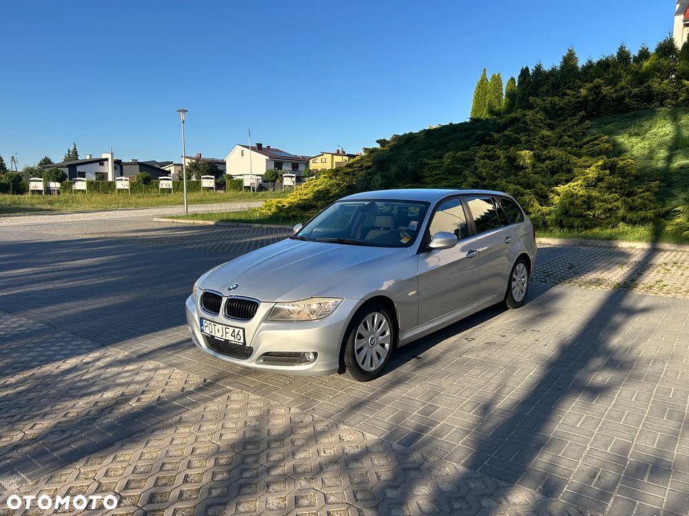 BMW Seria 3 318i Edition Exclusive - 1