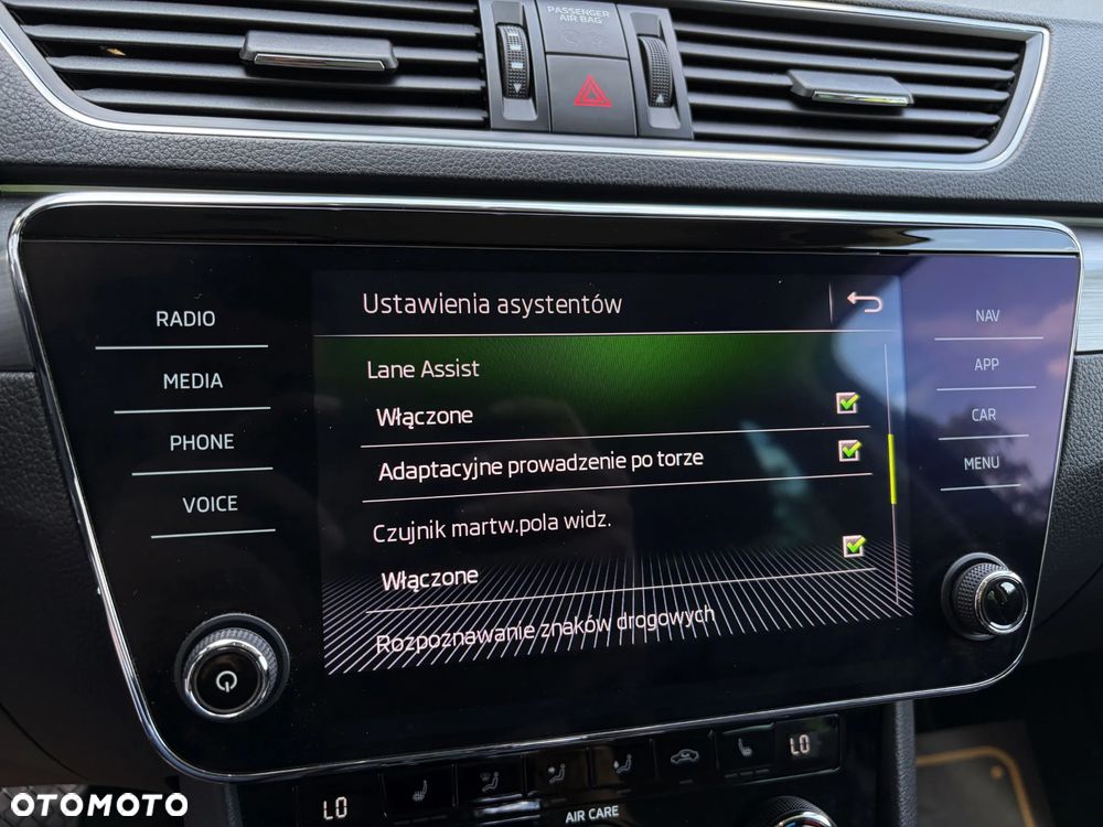 Skoda Superb 1.4 TSI ACT Ambition DSG - 28