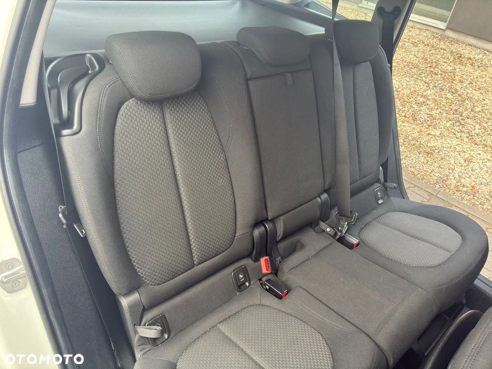 BMW Seria 2 218d GT xDrive - 18