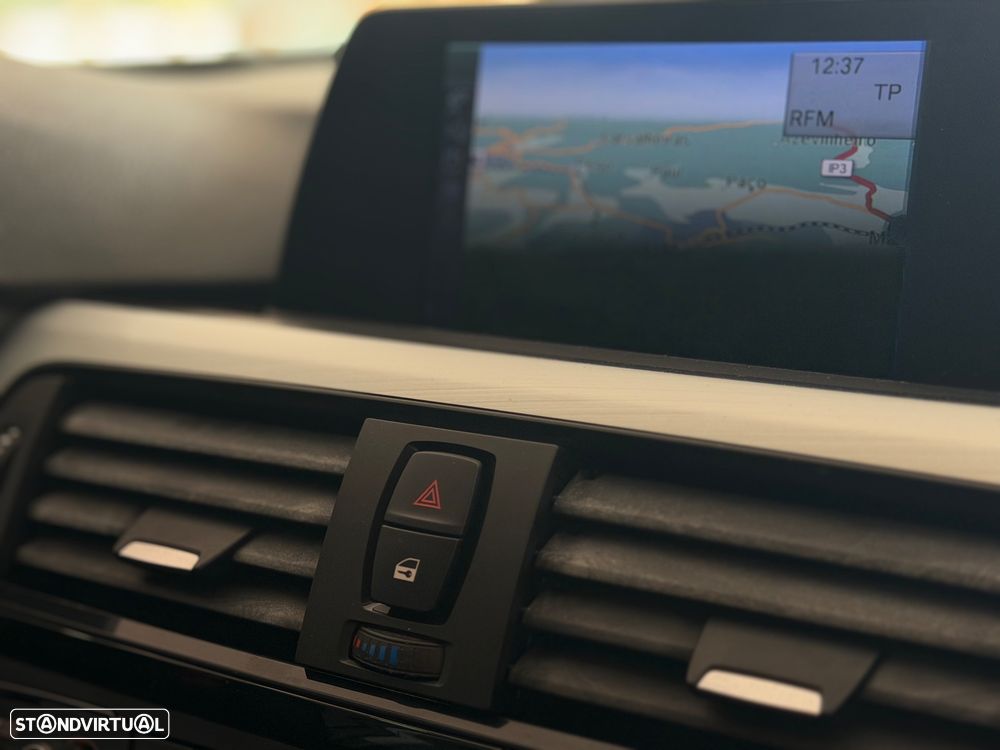 BMW 320 d Sport Line - 22