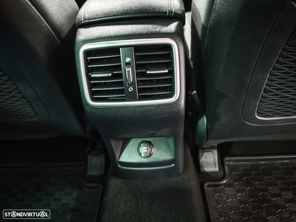 Kia Sportage 1.6 CRDi ISG SX - 23